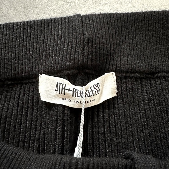 4th & Reckless Scorino Tie Knit Pants - size 8 - Picture 14 of 14